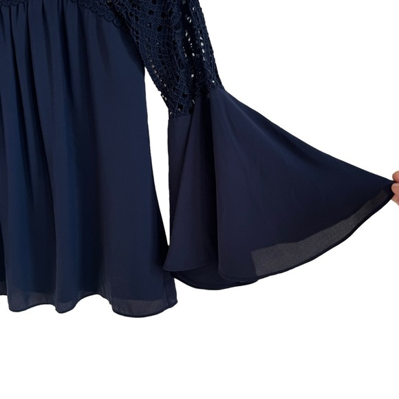 Lilly Pulitzer Amenna Lace Flounce Sleeve Blouse, True Navy, Size 00 - Picture 5 of 9